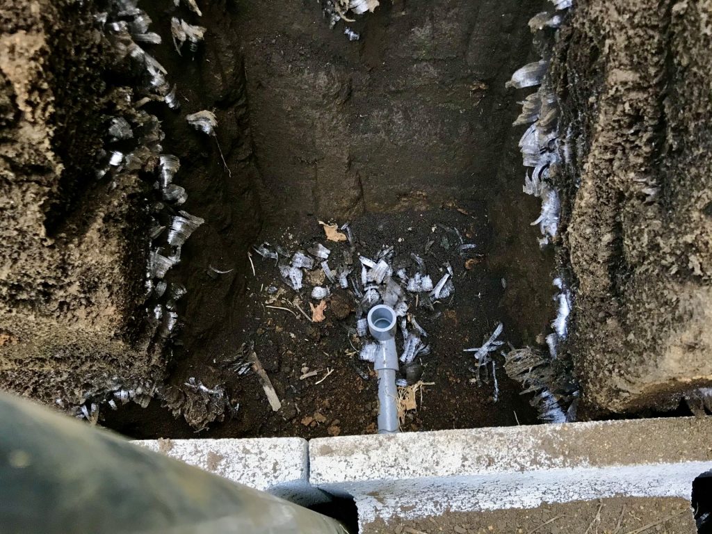 水道管につなぐ水の出口